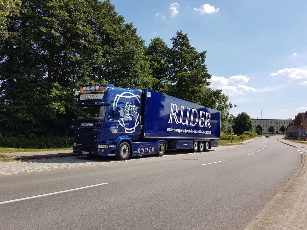 RUDER Scania Sattelzug auf Tour